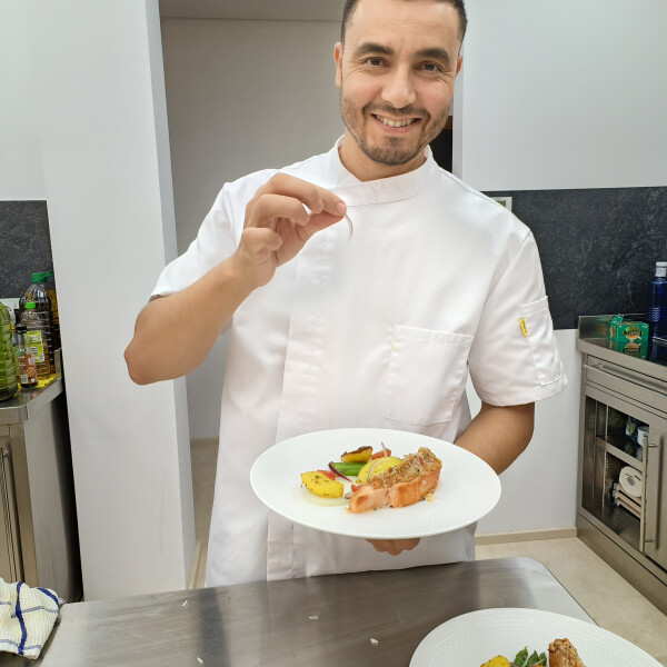 Ali Professional Chef -'s 7th gallery image
