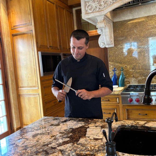 NV Chef V's 1st gallery image