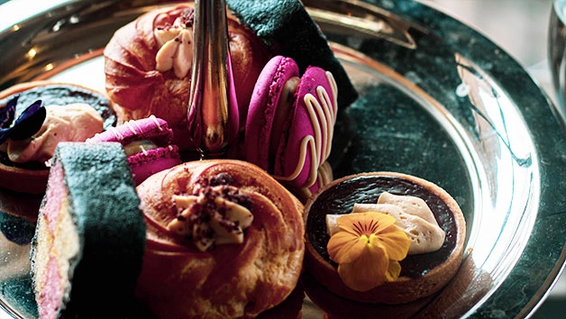 🌿 The Exquisite Vegan Afternoon Tea Experience 🌿