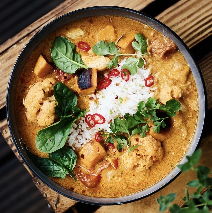 COCONUT AND SPICE: A CELEBRATION OF THAI FLAVOURS