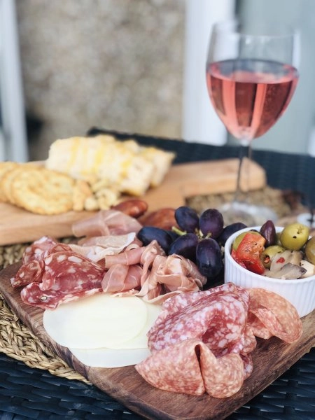 Chef Lauren's Spring summer - Family style menu image