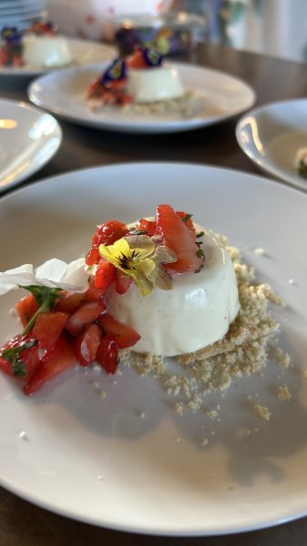 Chef Lauren W's Modern British private dining menu image
