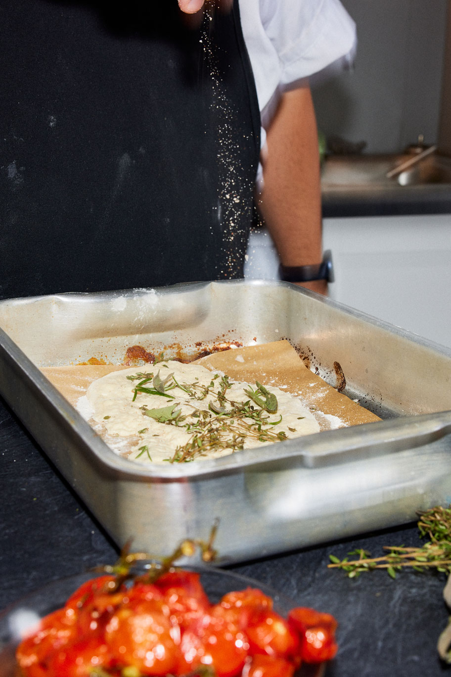 private chef making pizza