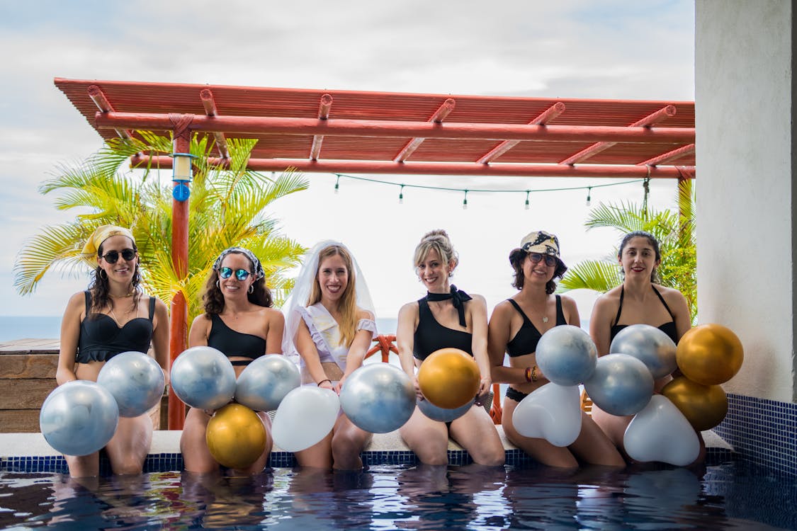 5 Luxurious Hen Party Houses With Hot Tubs In the UK