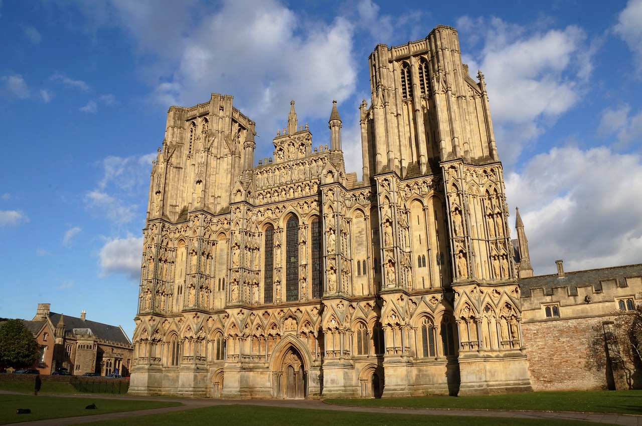 Top 5 Self-Catering Somerset Accommodations for a Perfect Getaway