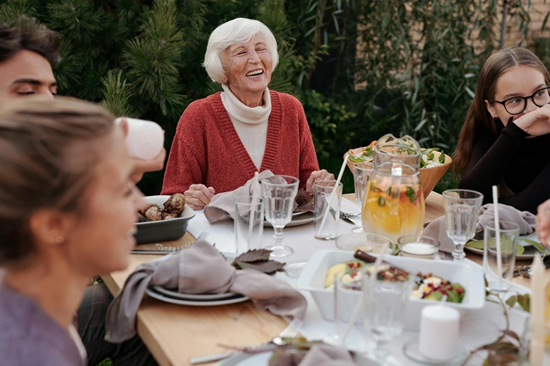 Your Ultimate Guide To Hosting The Best Summer Dinner Party